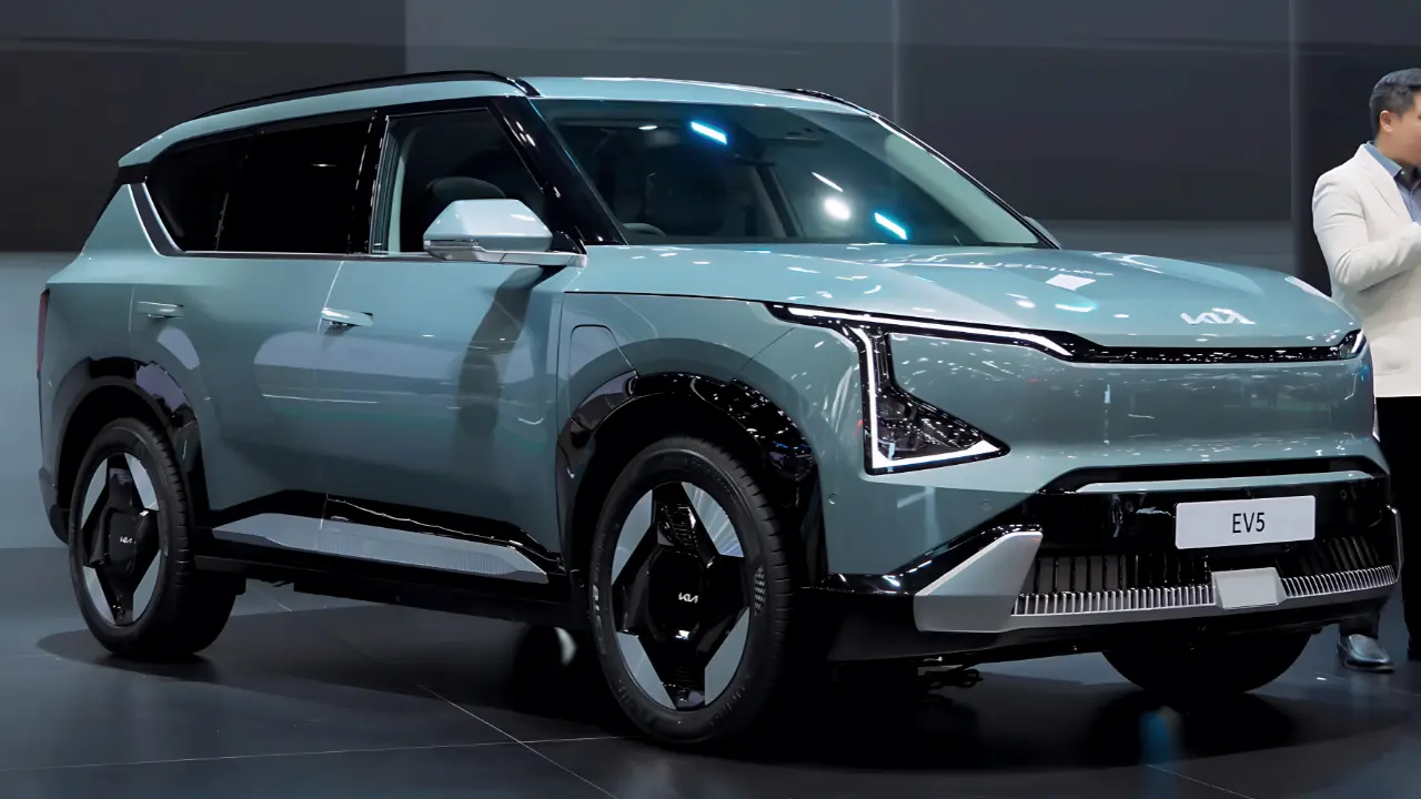 धांसू लुक और जबरदस्त रेंज के साथ लॉन्च हुई Kia EV5 – मिलेगी 500km की पावरफुल रेंज और लग्जरी फीचर्स